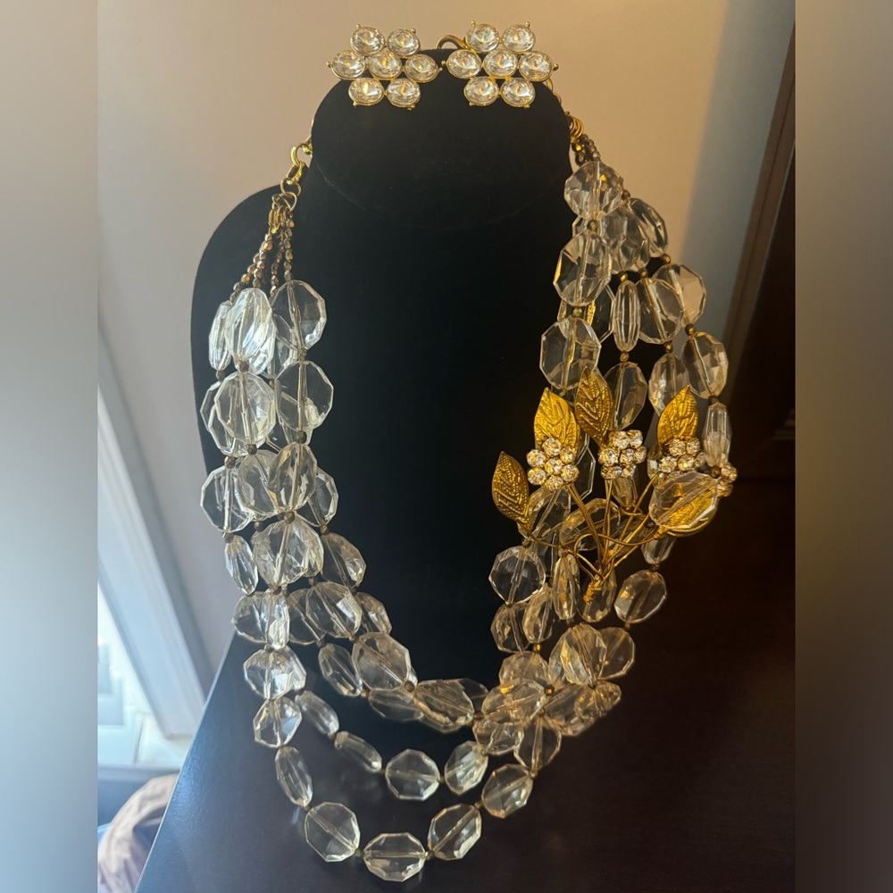 Vintage Sassy Jones Necklace Set